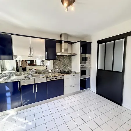 Renove Avec Ascenseur - Proche Et Centre-ville - Fr-1-361-506 * Saint-Pair-sur-Mer