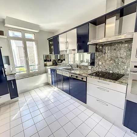 Apartment Renove Avec Ascenseur - Proche Et Centre-ville - Fr-1-361-506 Saint-Pair-sur-Mer