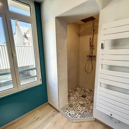 Renove Avec Ascenseur - Proche Et Centre-ville - Fr-1-361-506 Saint-Pair-sur-Mer