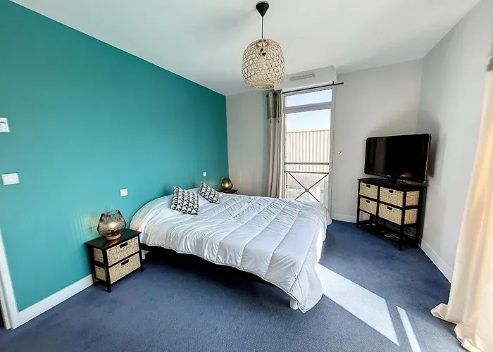 Renove Avec Ascenseur - Proche Et Centre-ville - Fr-1-361-506